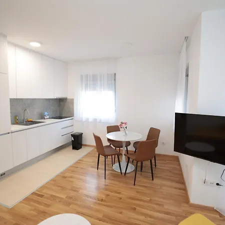 Dentalux 4 * Banja Luka